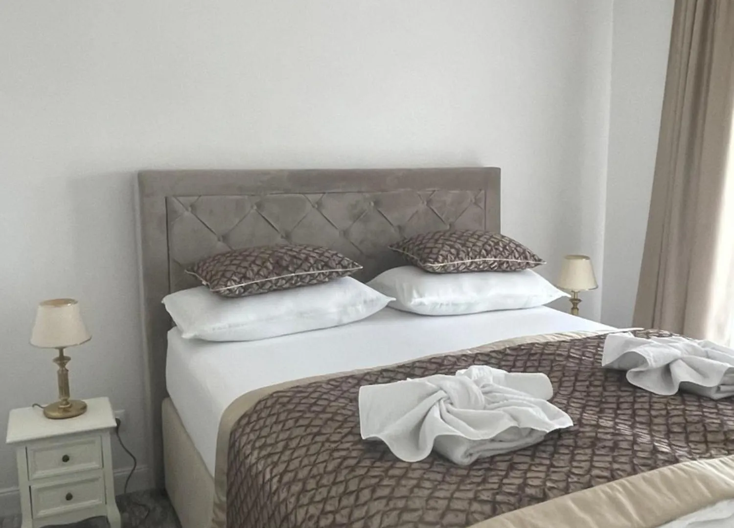 Villa Loren Kastela 0*,